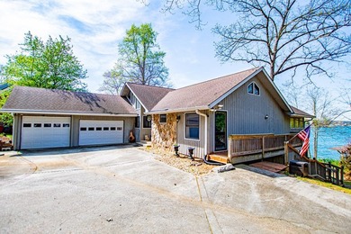 Experience the best of lake life in this stunning 5,000 sq ft - photo 4