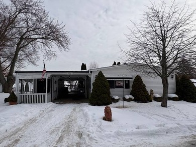 (private lake, pond, creek) Home For Sale in Rochester Hills Michigan