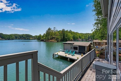 Fully Furnished, turnkey, impeccably maintained waterfront - photo 24