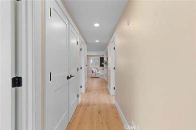 GORGEOUS HOME ideally located on the border of Westminster and - photo 35