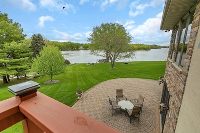 Luxury Mississippi Riverfront Home - Offered for the First Time - photo 42