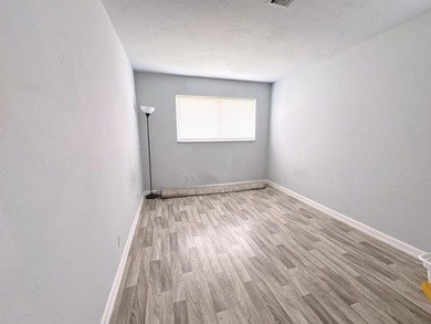 This property without HOA, located near shopping, dining - photo 9