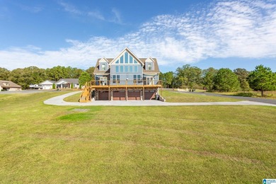 Located in the coveted Eastland Shores Subdivision, this 3 bed 2 - photo 1