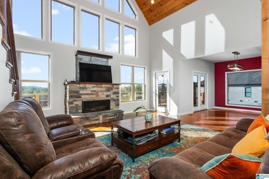 Located in the coveted Eastland Shores Subdivision, this 3 bed 2 - photo 4