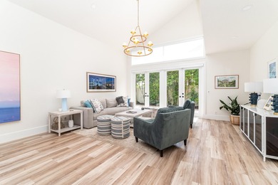 Beautifully renovated and move-in ready, this 5-bedroom, 4-bath - photo 6