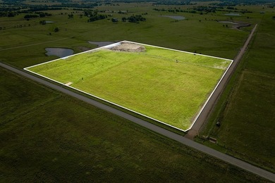 (private lake, pond, creek) Acreage For Sale in Burton Texas