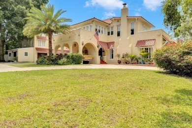 Lake Home For Sale in Lakeland, Florida