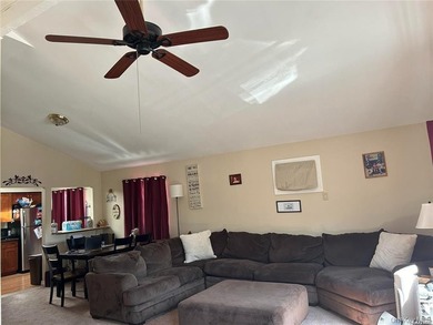 Bright & cheery 5 bedroom, 2 1/2 bath Hi-ranch tucked away in - photo 15