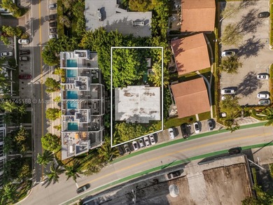 Income-producing 4-unit STR multifamily with prime redevelopment - photo 22