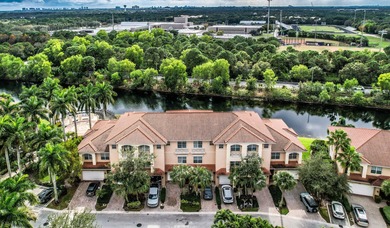 (private lake, pond, coastal) Townhome/Townhouse For Sale in Palm Beach Gardens Florida