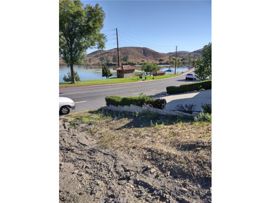 Lake Lot For Sale in Canyon Lake, California