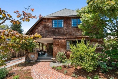 Rich in character & timeless appeal, this Arts & Crafts-style - photo 1