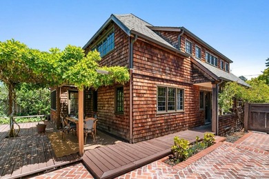 Rich in character & timeless appeal, this Arts & Crafts-style - photo 5