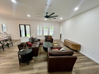 Welcome to Southern Charm! This 5 bedroom, 4 bath home has all - photo 14