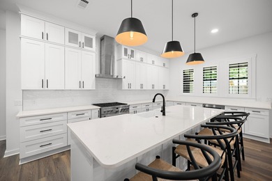 Welcome to Southern Charm! This 5 bedroom, 4 bath home has all - photo 18