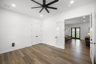 Welcome to Southern Charm! This 5 bedroom, 4 bath home has all - photo 44