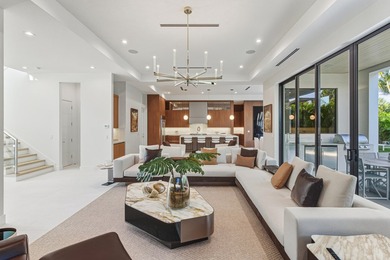 Located just two blocks from Boca's coveted South Beach, this - photo 6