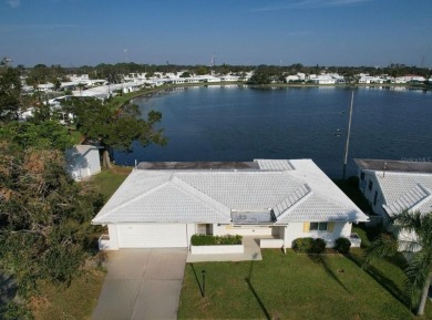 (private lake, pond, creek) Home For Sale in Pinellas Park Florida