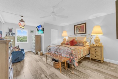 Public Remarks: Huge price reduction!!! Enter this beautifully - photo 18