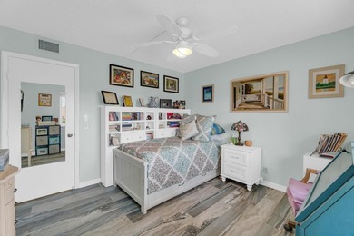 Public Remarks: Huge price reduction!!! Enter this beautifully - photo 27