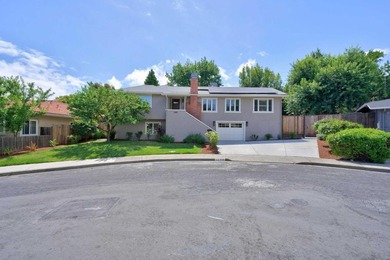 On a quiet cul-de-sac in the highly desirable Farm Hill Estates - photo 2