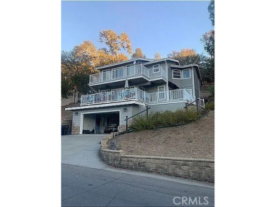 Lake Nacimiento Home For Sale in Bradley California