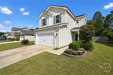 Thoughtfully designed 3 bedroom, 2.5 bath home with a flexible - photo 2