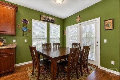 Thoughtfully designed 3 bedroom, 2.5 bath home with a flexible - photo 8