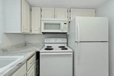 Don't miss this super clean, 2BR, 2 BA in highly sought after - photo 7