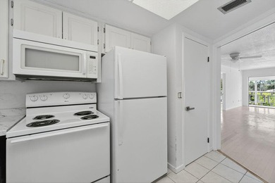Don't miss this super clean, 2BR, 2 BA in highly sought after - photo 9
