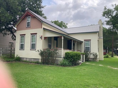 This property has 2900 square feet of living space, 5 bedrooms