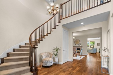 EXCLUSIVE HILLTOP VIEW HOME | Perched on a corner lot along a - photo 5