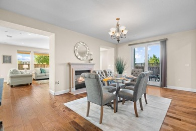 EXCLUSIVE HILLTOP VIEW HOME | Perched on a corner lot along a - photo 10