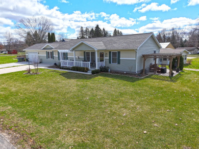 New Home Built in 2022 With Magician Lake Access! - photo 1