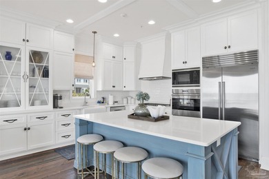 Step into unmatched luxury with this direct Gulf-front estate - photo 13