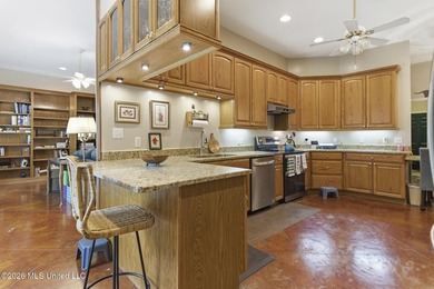 Welcome home to this charming 3-bedroom, 2-bath residence in the - photo 10