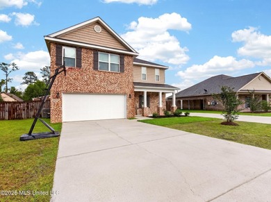 4 Bedrooms - 2.5 Bathrooms - Upstairs Living Room - Granite - photo 2