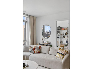 **Full-Floor Penthouse with Two Private Outdoor Spaces and - photo 11