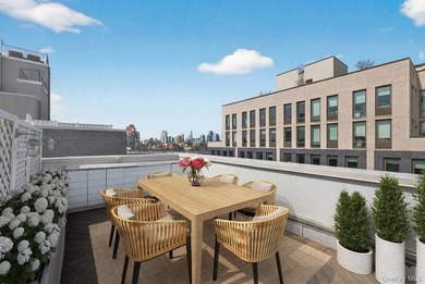 **Full-Floor Penthouse with Two Private Outdoor Spaces and - photo 13