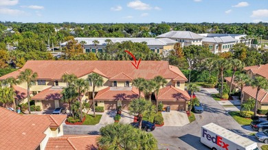 Welcome to this spacious and highly desirable townhome in the - photo 4