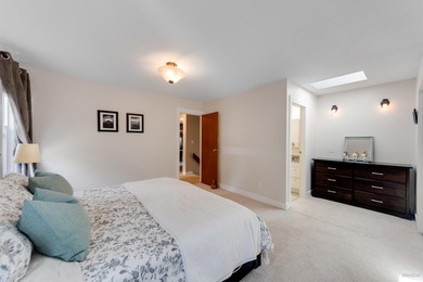 Welcome to this immaculate Valleycliffe home backing onto - photo 21