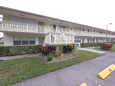 Well-maintained 1-bedroom, 1.5-bath residence featuring granite - photo 30