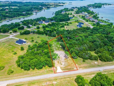 FANTASTIC off-water lot in one of the most desirable - Lake Lot For Sale in Corsicana, Texas