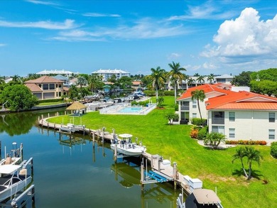 Rarely Available Waterfront Front Condo with Deeded Boat Lift - photo 7