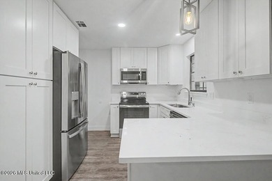 Beautifully updated and move-in ready! This remodeled home - photo 4