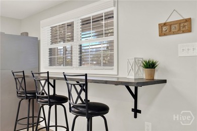 Adorable and move-in ready, this charming 4 BR, 2 BA single - photo 9