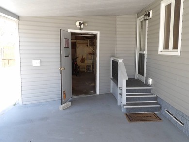 2 BR 2 BA 1248 SQ FT home on a perimeter lot with view of the - photo 3