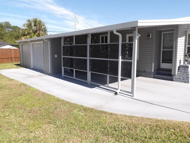 2 BR 2 BA 1248 SQ FT home on a perimeter lot with view of the - photo 4