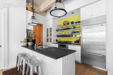 Your Dumbo dream loft awaits at the coveted Sweeney Building, a - photo 8