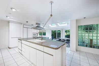 Located in the highly desirable Village of Lake Success, this - photo 14